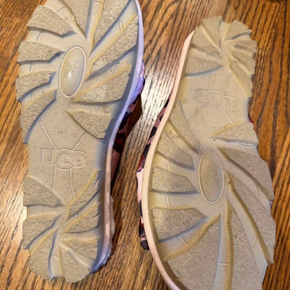 Ugg Women's Pink and Purple Slippers - Picture 5 of 6